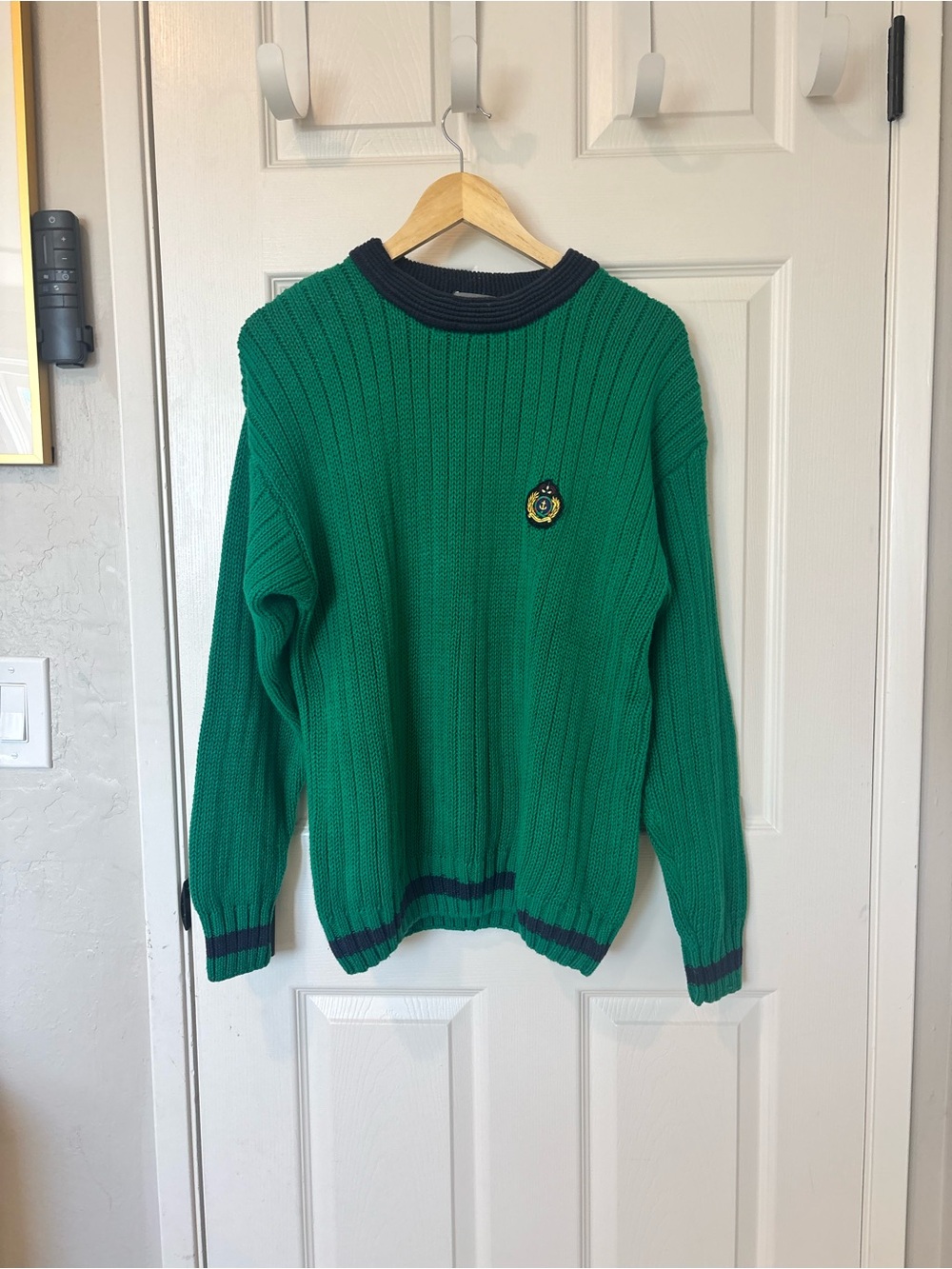 GAP Vintage Kelly Green Crewneck Sweater with Navy Trim and Crest Collegiate